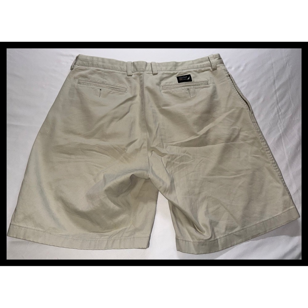Nautica Rigger Chino Shorts Mens 36W Beige Pleated Classic Fit Cotton Preppy - Picture 7 of 8